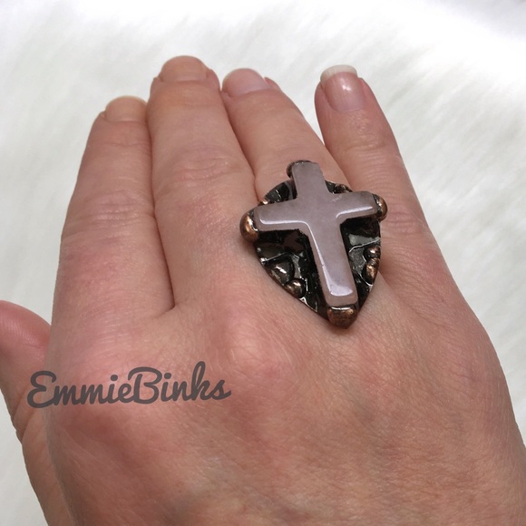 New Genuine Rose Quartz & Copper Cross Statement Ring - Picture 10 of 16